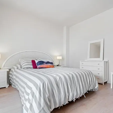 Apartment Luxury With Sea View And Parking Salou
