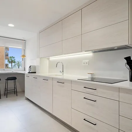 Luxury With Sea View And Parking Salou