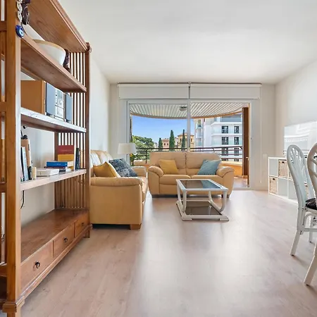 Luxury With Sea View And Parking *